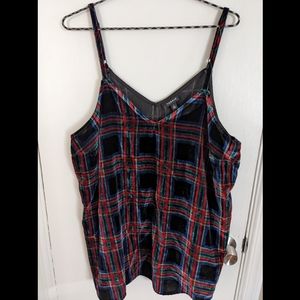 NWT Sleeveless velvet lined tank